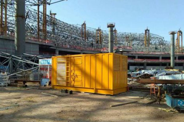 博罗发电机出租如何判断空气滤清器是否需要更换？